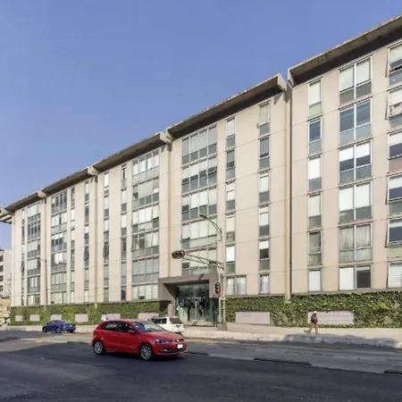 B405 - 1Br - 1Bth Apartment